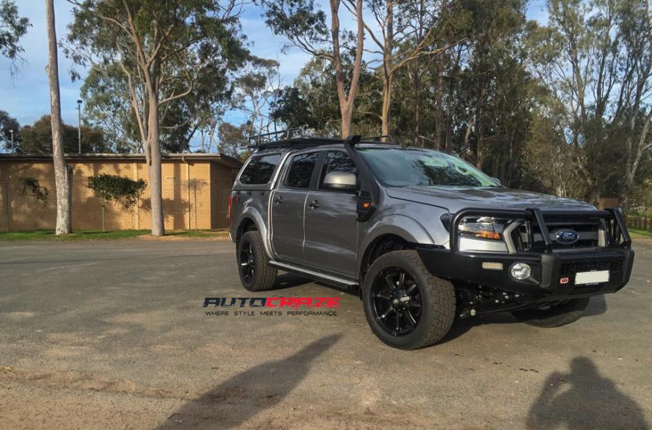 FORD RANGER COUPLER BLACK MACHINED WITH DARK TINT 5